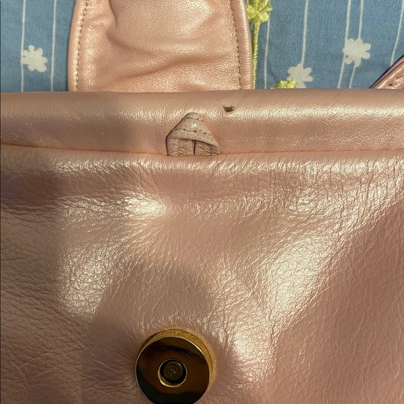 Soft Pink Women's Leather Top-Handle Bag, purse looks new except under flap - Picture 12 of 12
